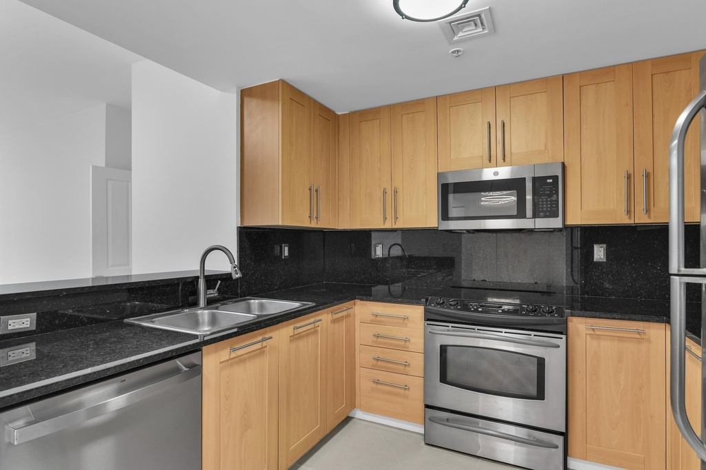 511 Se 5th Avenue - Photo 3