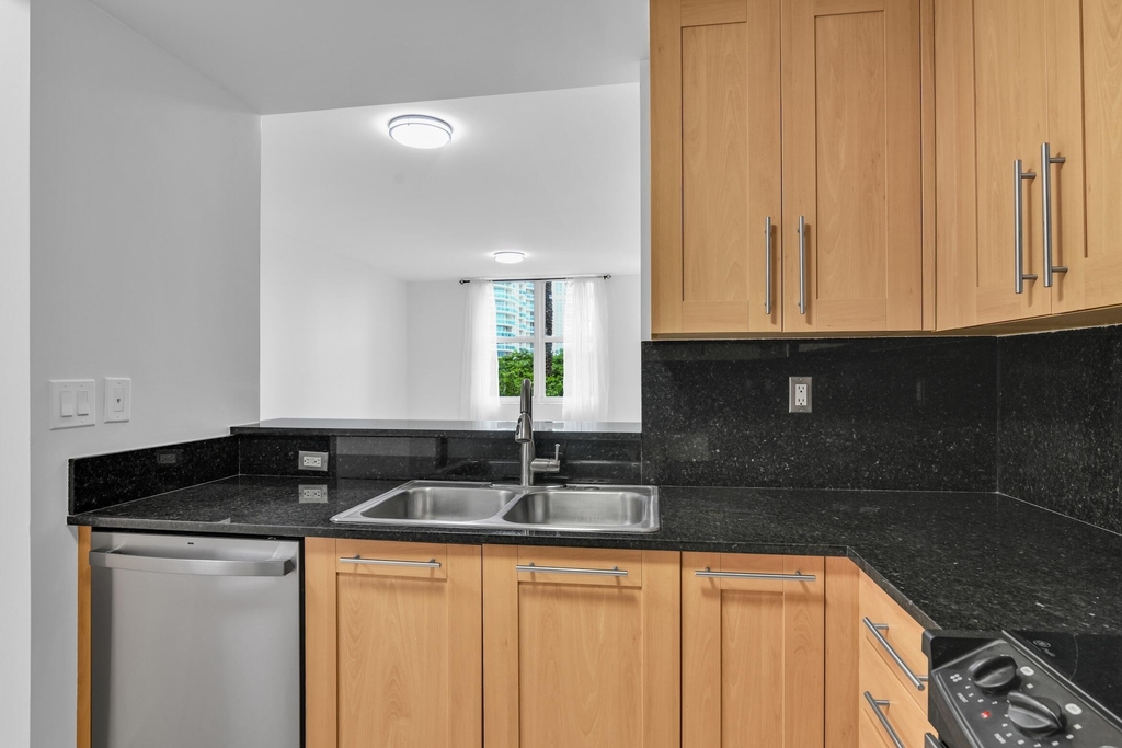 511 Se 5th Avenue - Photo 4
