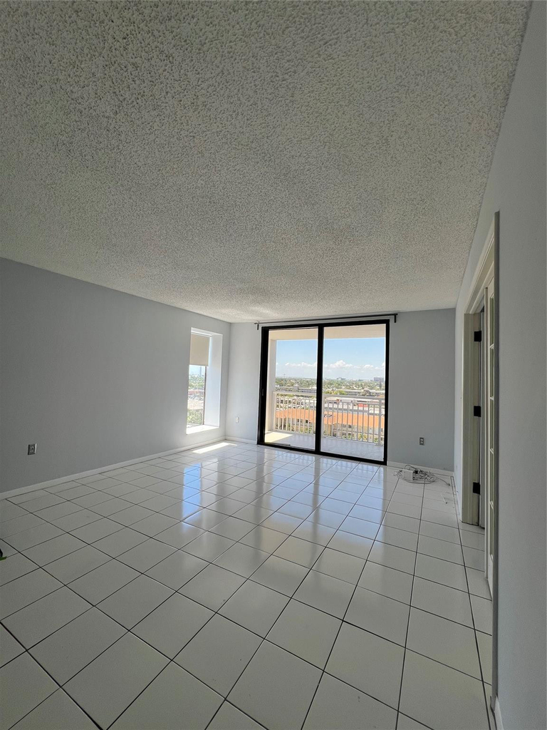 3100 Ne 48th Street - Photo 38