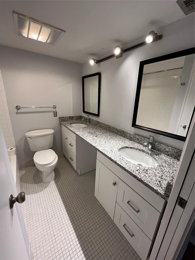 3100 Ne 48th Street - Photo 9