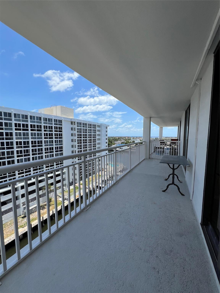 3100 Ne 48th Street - Photo 18