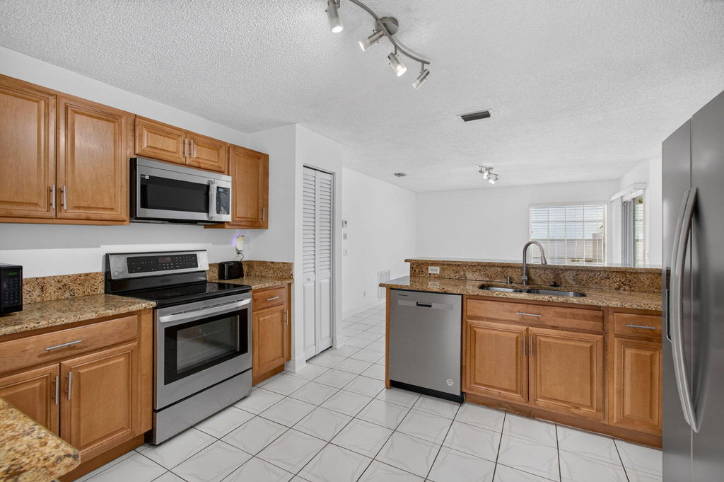 10621 Wheelhouse Circle - Photo 23