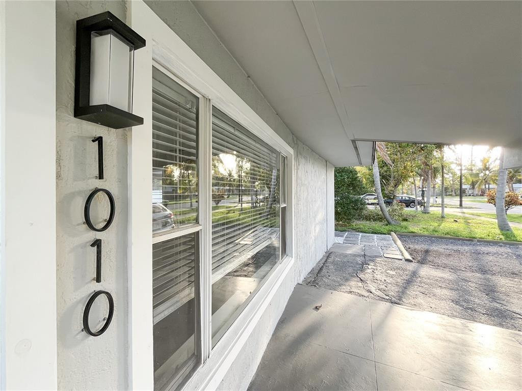 1010 Ne 24th Street - Photo 2