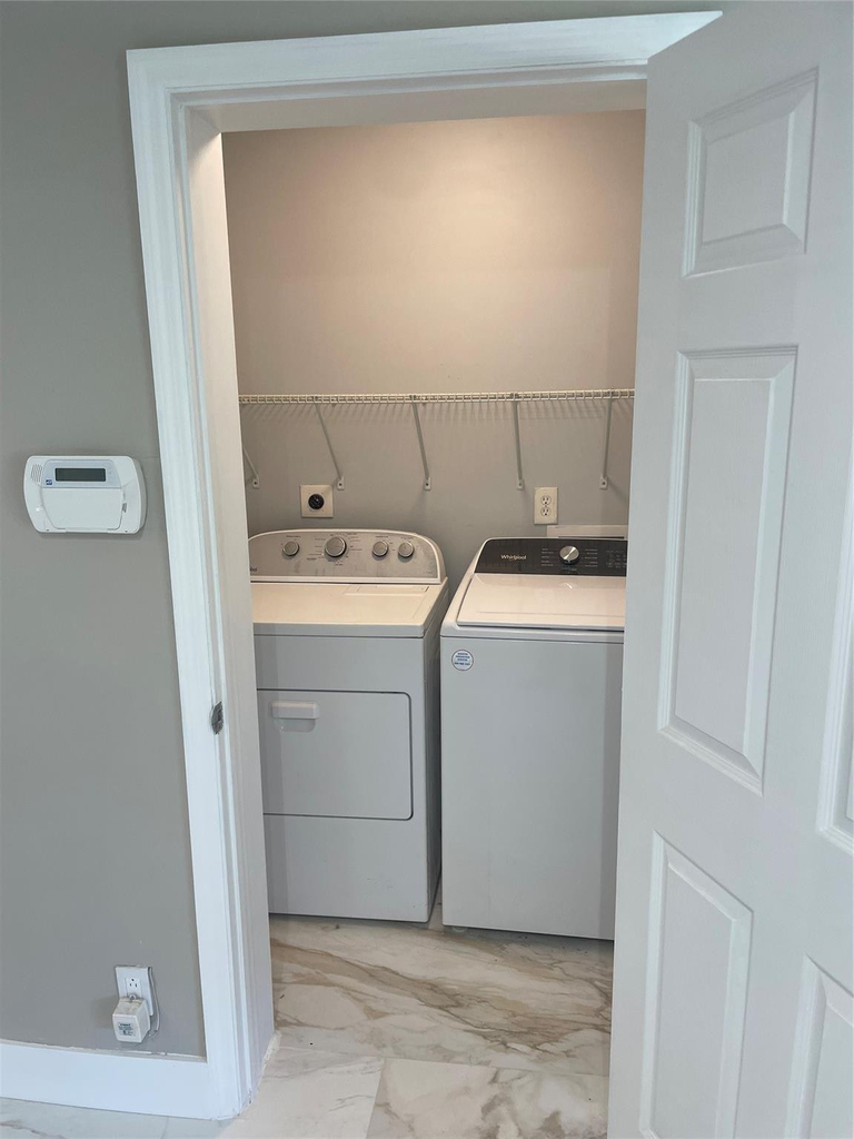 1010 Ne 24th Street - Photo 25