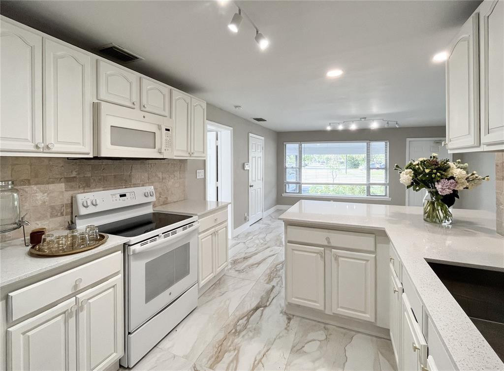 1010 Ne 24th Street - Photo 4