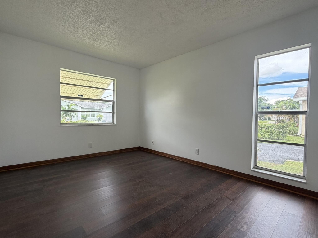 7240 Pineforest Circle - Photo 18