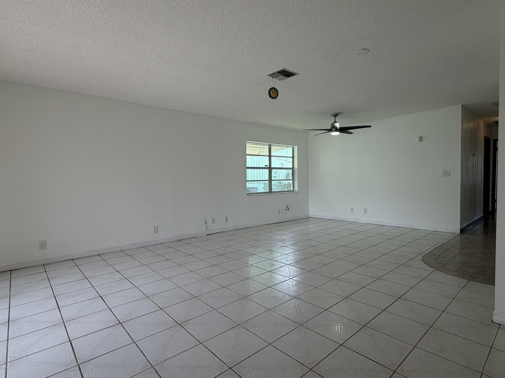 7240 Pineforest Circle - Photo 2