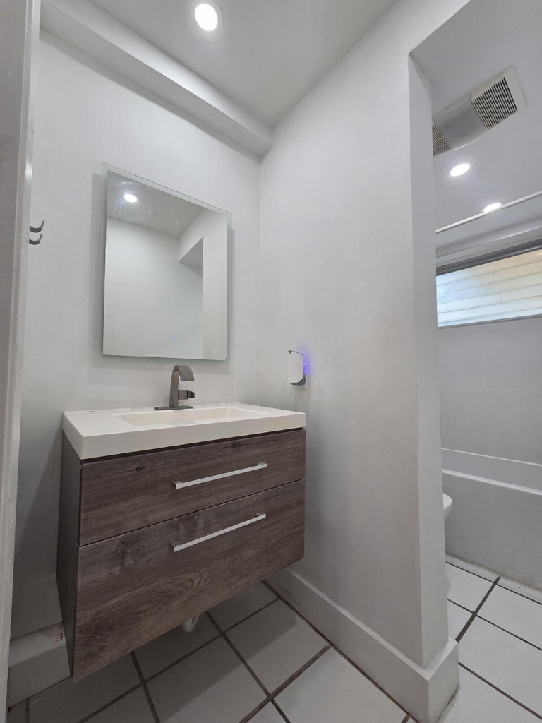 2716 Ne 30th Place - Photo 13