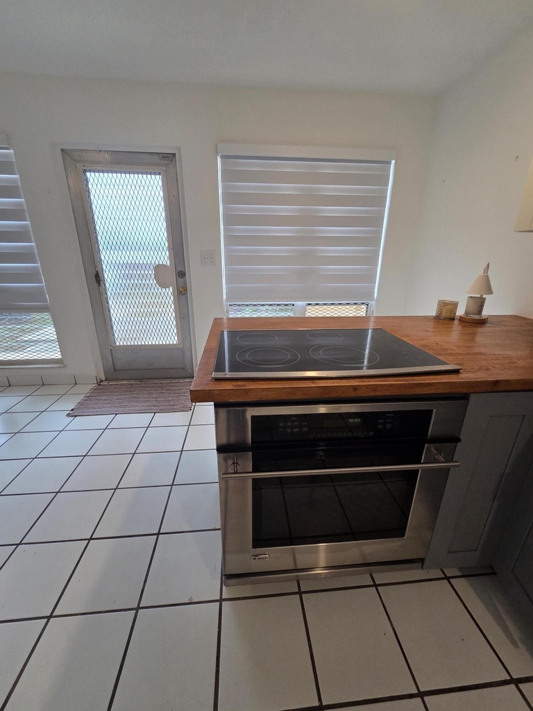 2716 Ne 30th Place - Photo 6