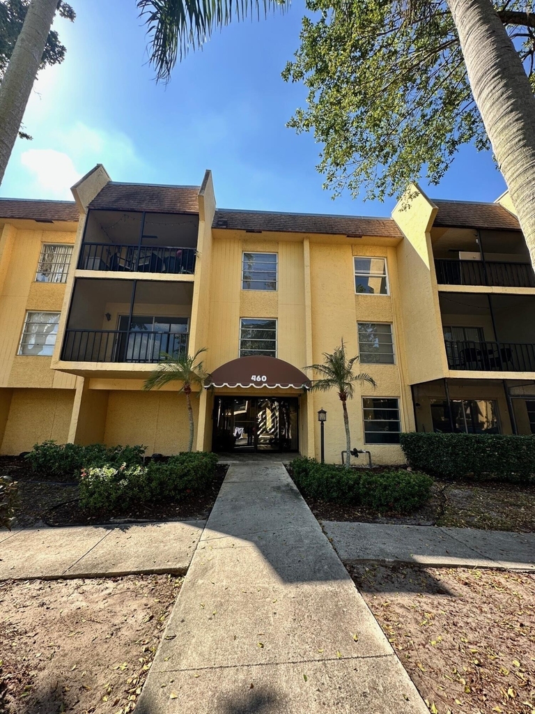 460 Nw 20th Street - Photo 0