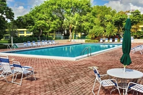 2801 N Palm Aire Drive - Photo 31
