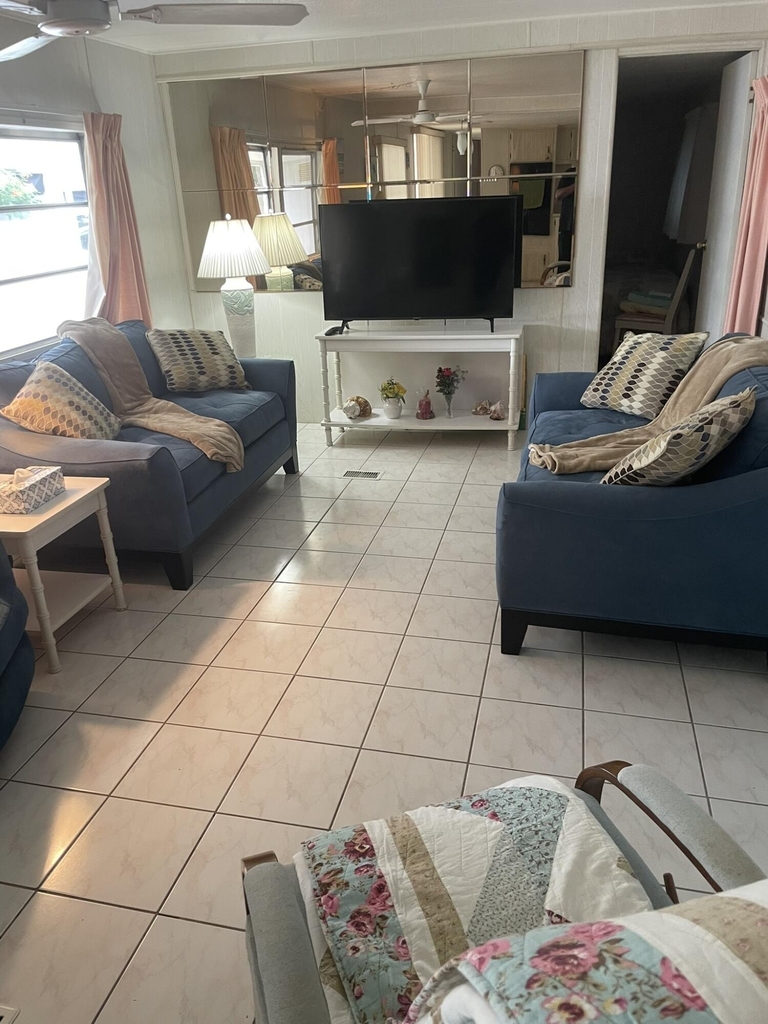452 Nw 51st Street - Photo 1