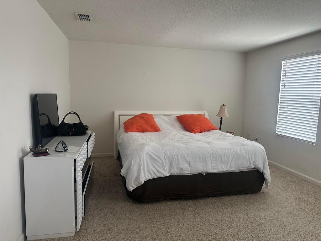 6140 Nw Regent Street - Photo 2