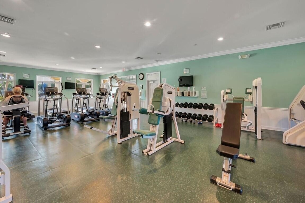 30 Harbour Isle Drive W - Photo 0