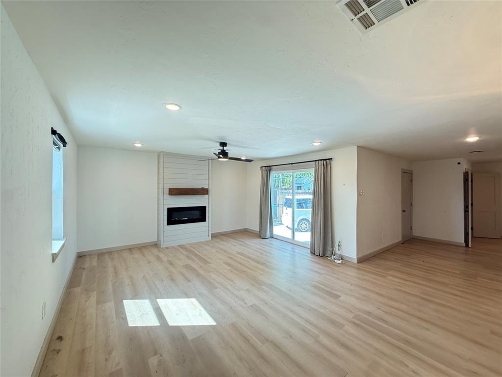 737 Nw 89th Street - Photo 2