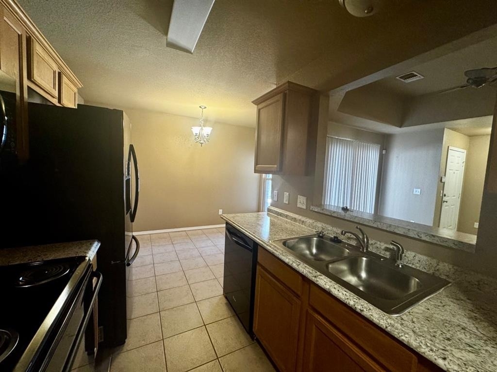421 Sterling Pointe Way - Photo 4