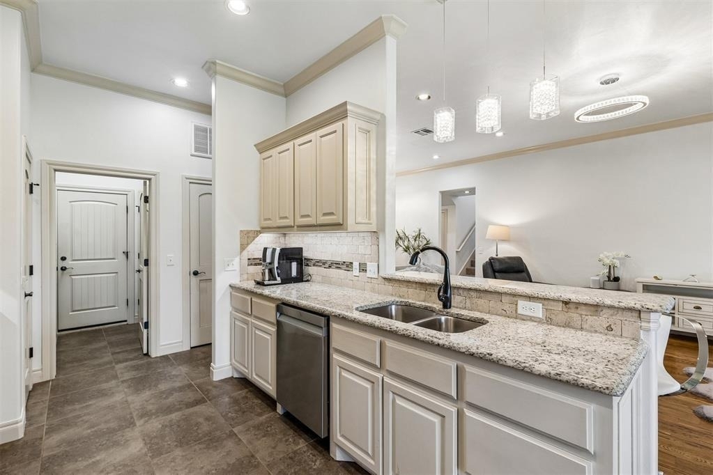 8421 126th Street - Photo 12