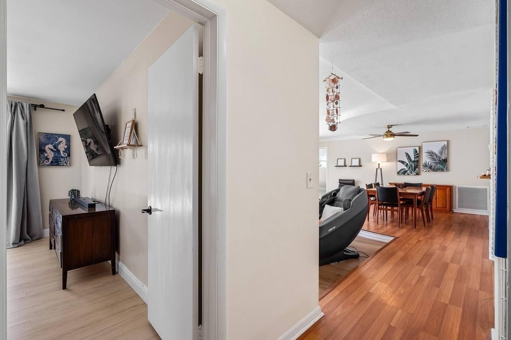 430 Ne 43rd Street - Photo 21