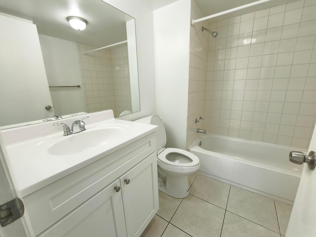 8720 Shadow Wood Boulevard - Photo 7