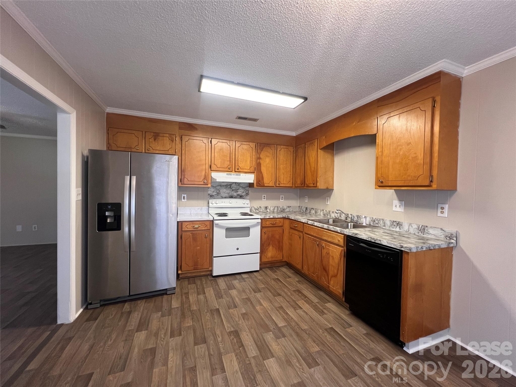313 E Washington Avenue - Photo 3