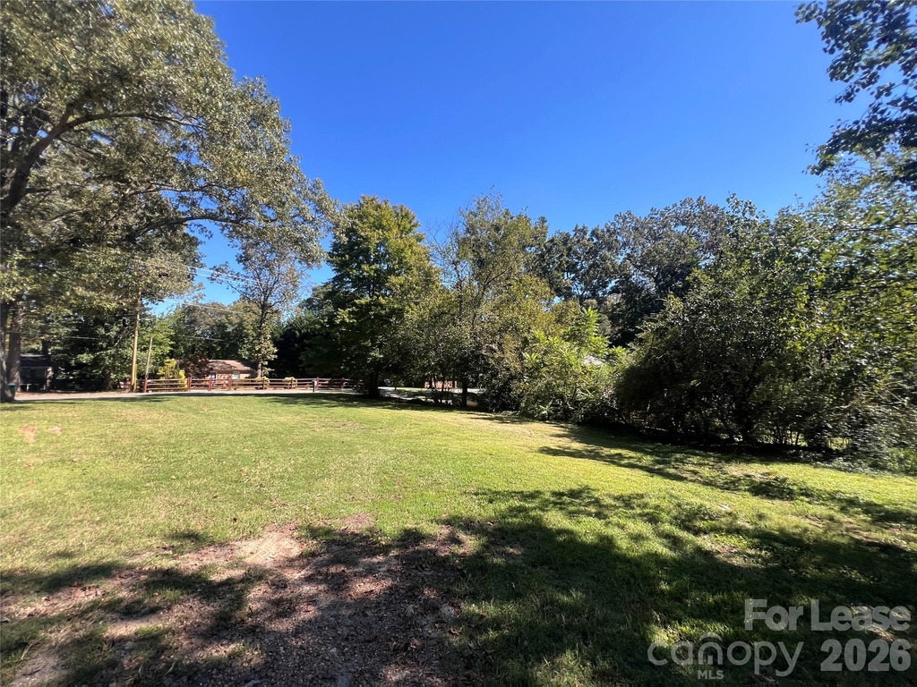 306 E Texas Avenue - Photo 15