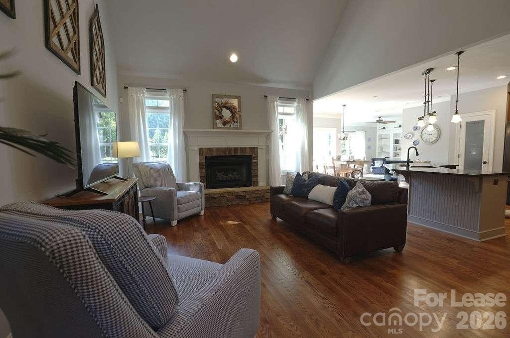 107 Sunset Bay Drive - Photo 1