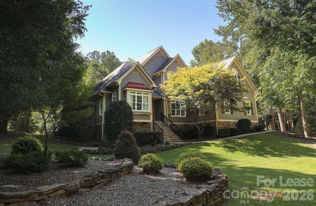 107 Sunset Bay Drive - Photo 0