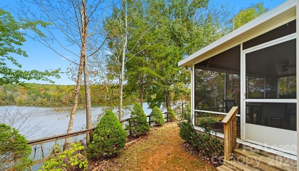 4247 Laurel Hill Road - Photo 3