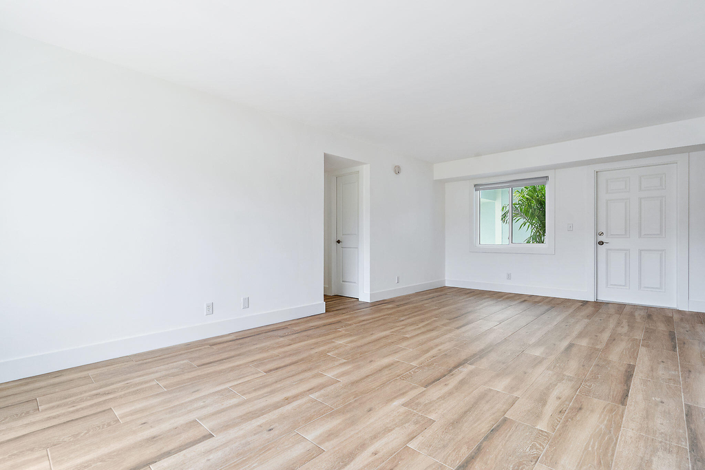 401 Southwind Drive - Photo 2