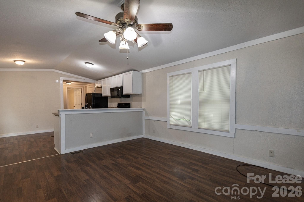 9 Red Oak Drive - Photo 3