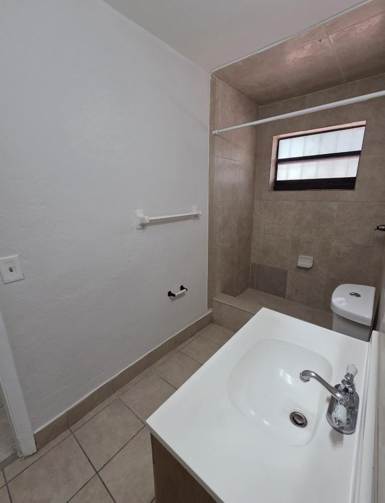2127 Nw 7th Street - Photo 9