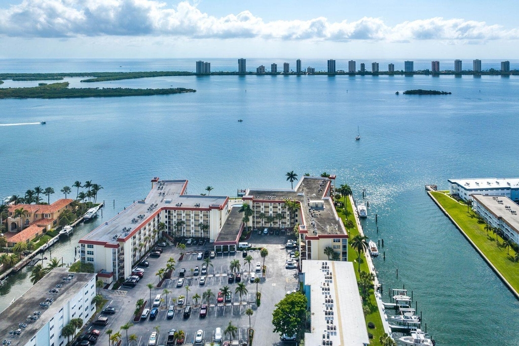 100 Paradise Harbour Boulevard - Photo 25