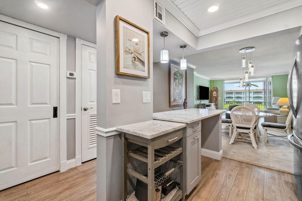 100 Paradise Harbour Boulevard - Photo 1