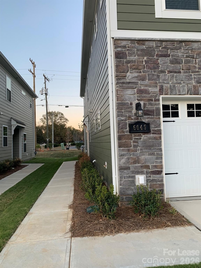 6049 Rizer Drive - Photo 5