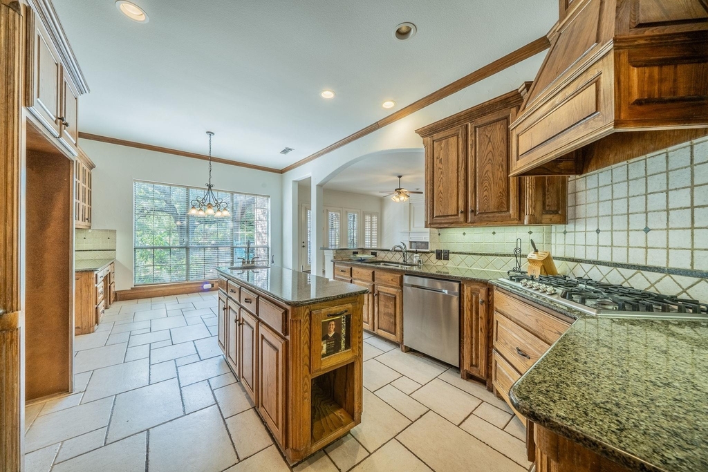 3201 Cedar Ridge Drive - Photo 8