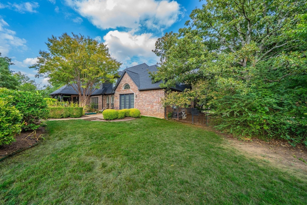 3201 Cedar Ridge Drive - Photo 37