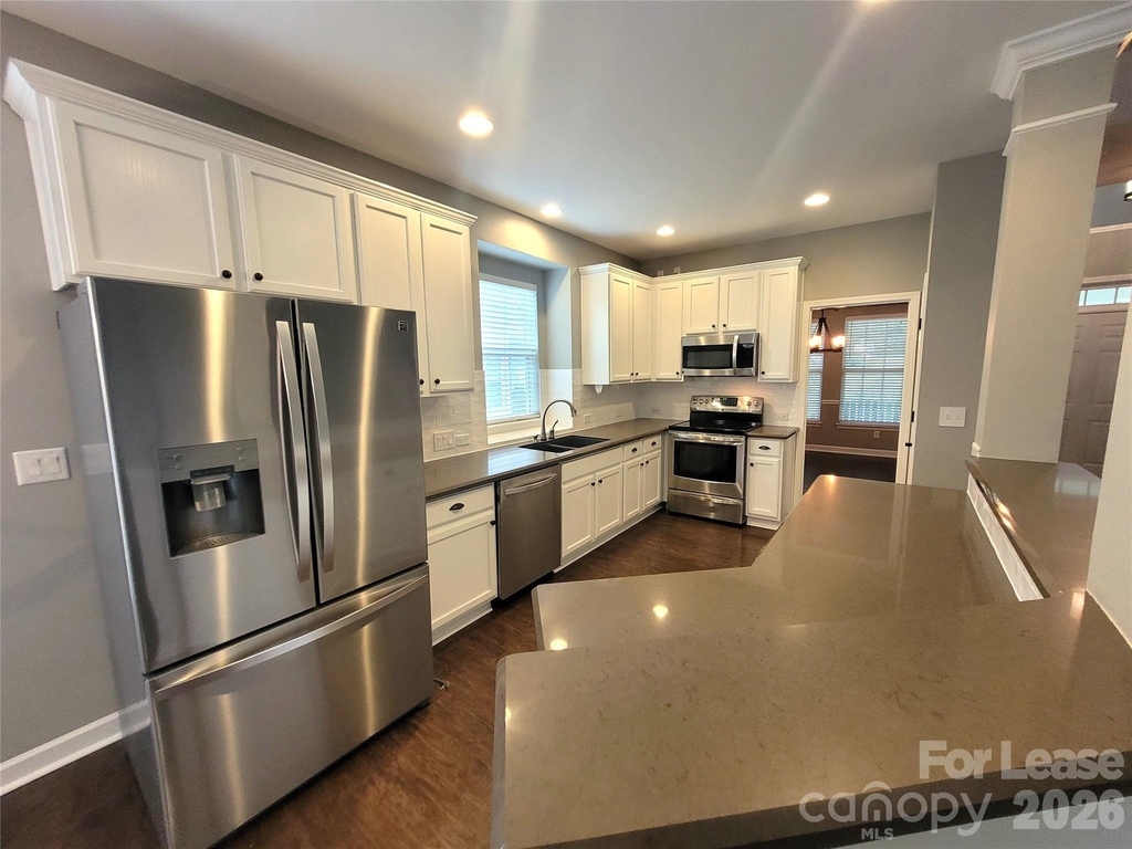 5618 Branthurst Drive - Photo 7