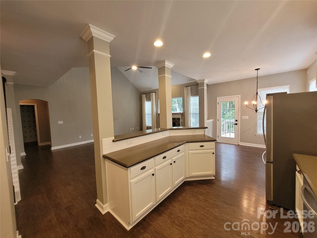 5618 Branthurst Drive - Photo 8