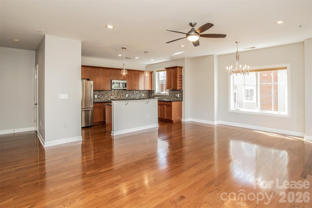 1829 Kenilworth Avenue - Photo 3