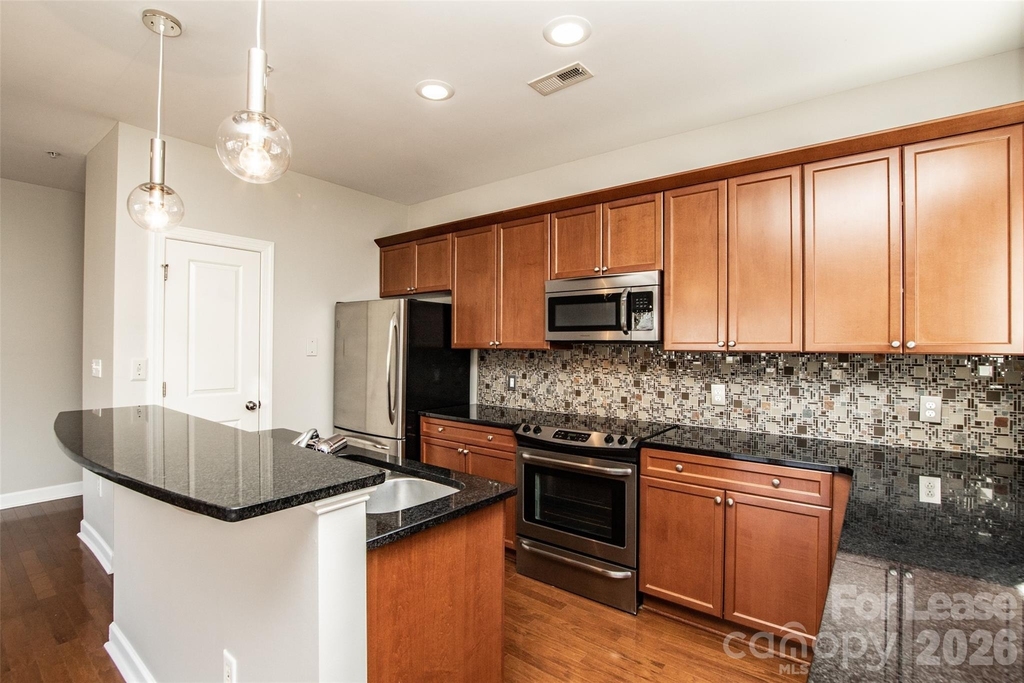 1829 Kenilworth Avenue - Photo 6