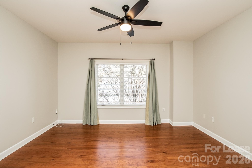 1829 Kenilworth Avenue - Photo 11