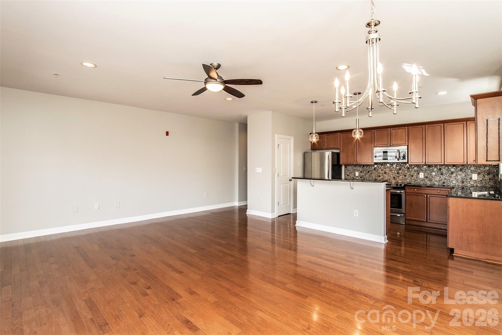 1829 Kenilworth Avenue - Photo 4
