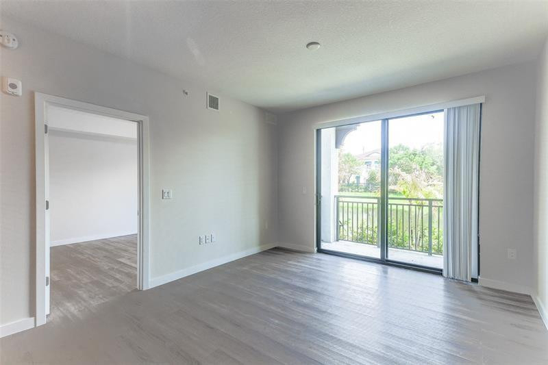 8894 Nw 44th Street - Photo 3