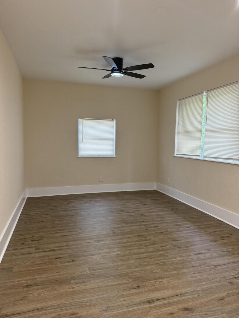 136 Broward Avenue - Photo 6