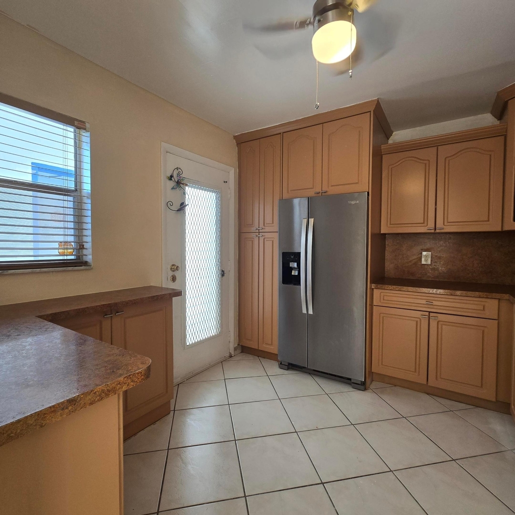 6061 N Falls Cir Drive - Photo 22