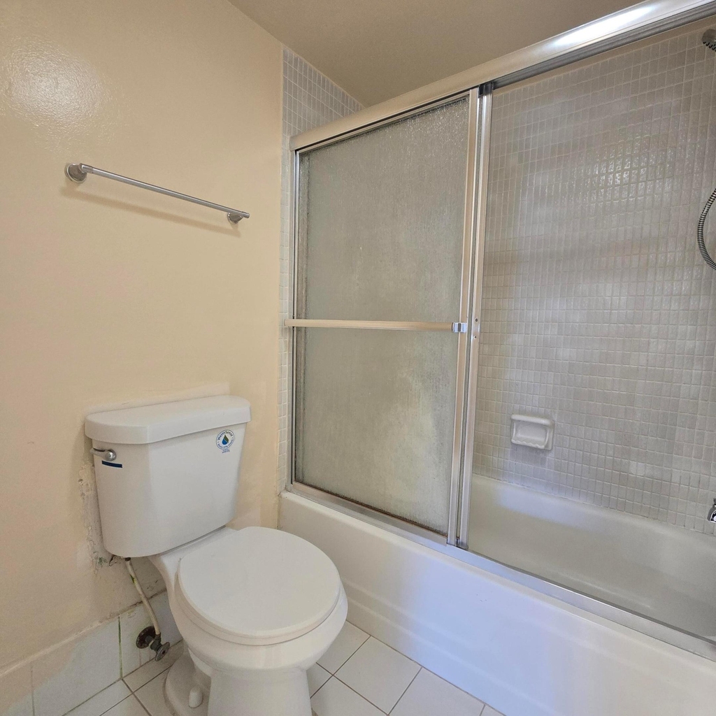 6061 N Falls Cir Drive - Photo 30