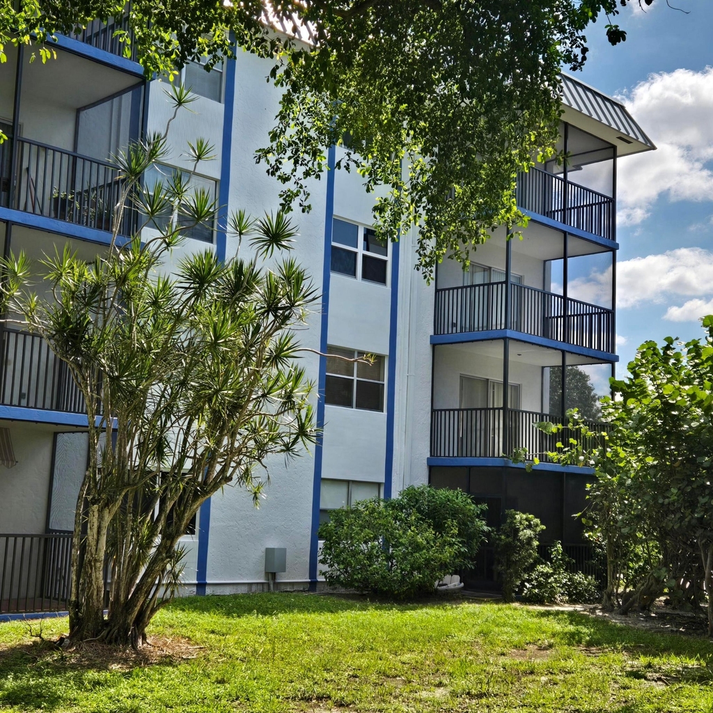 6061 N Falls Cir Drive - Photo 10