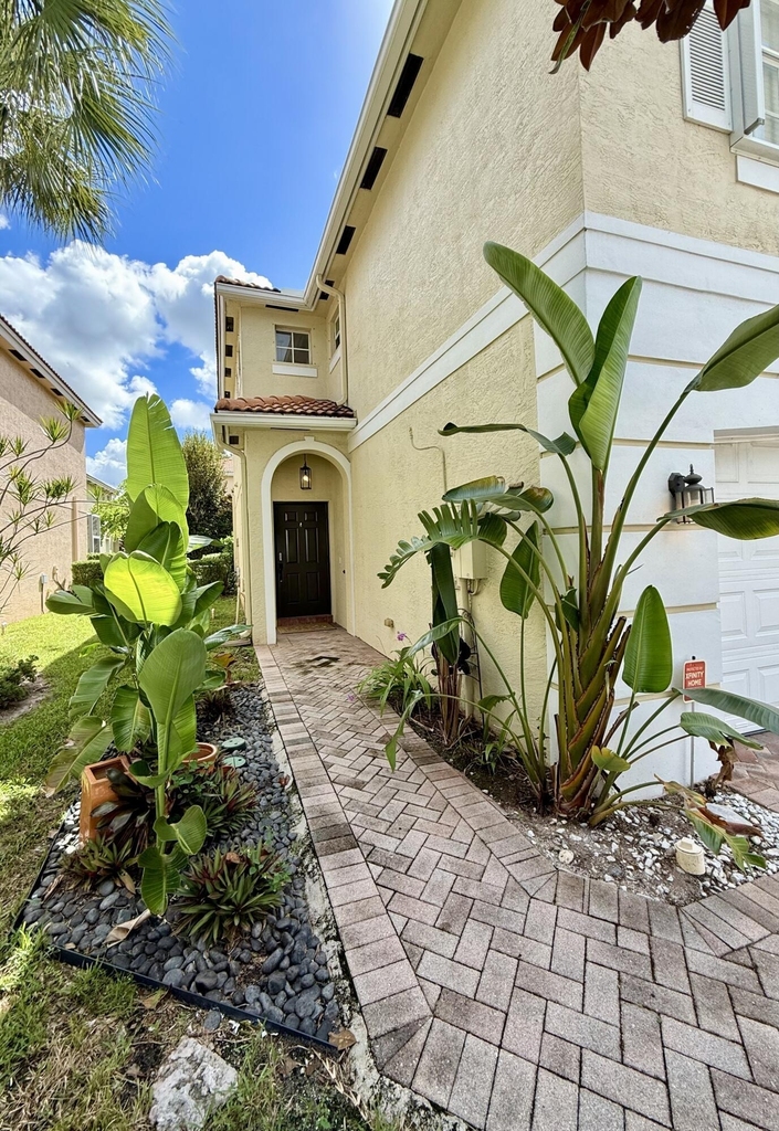 9138 Villa Palma Lane - Photo 6