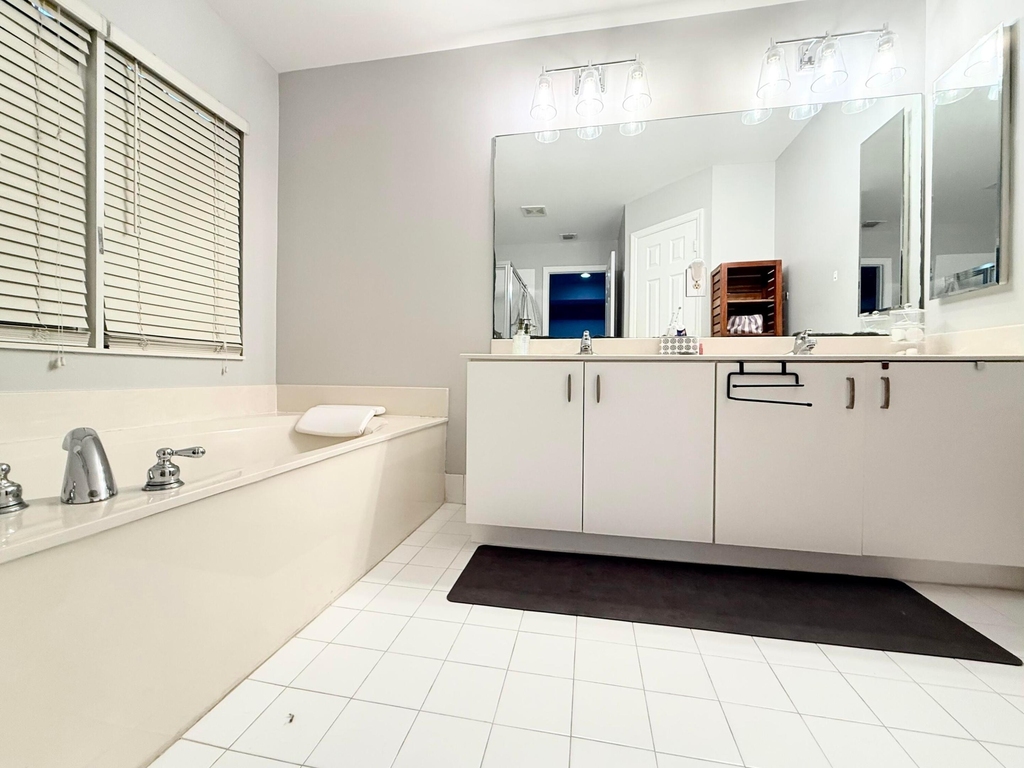 9138 Villa Palma Lane - Photo 26