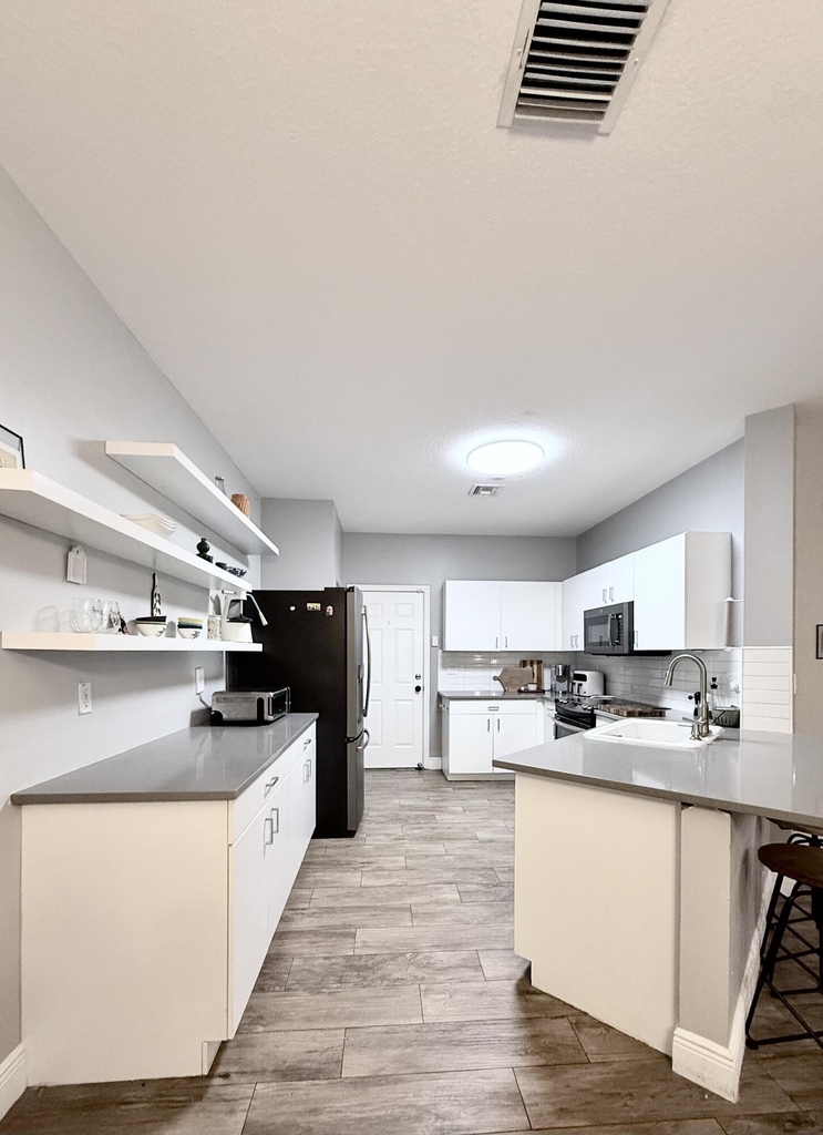 9138 Villa Palma Lane - Photo 13